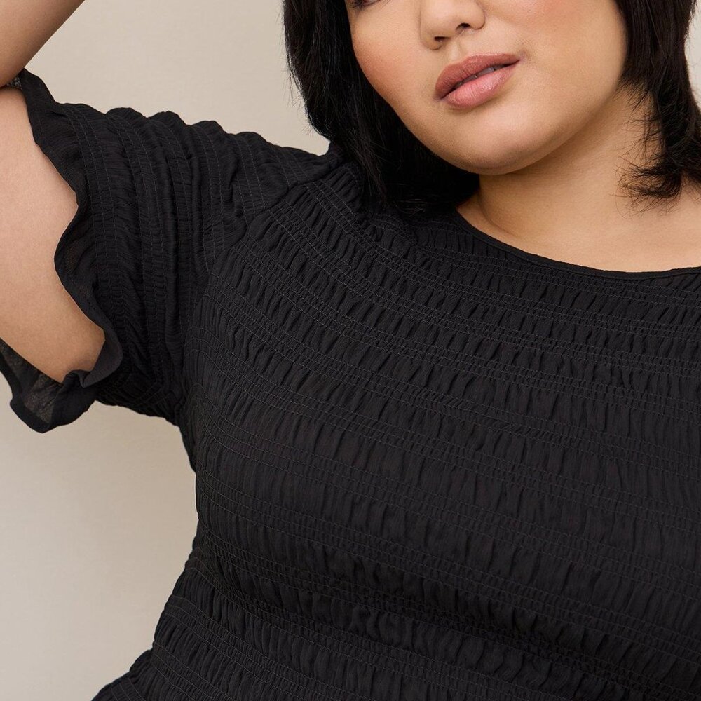 Torrid Chiffon Smocked Crop Top size 3 - Picture 4 of 4